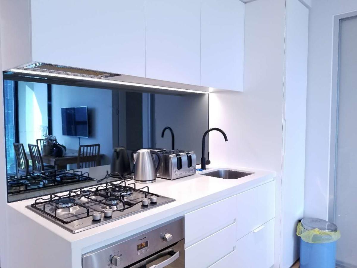 Light Tower Apartment Мельбурн Екстер'єр фото